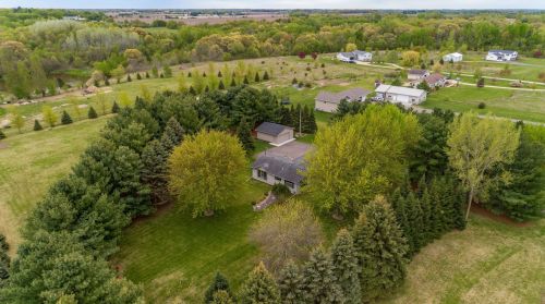 601 90th St, Hudson WI  54016-7938 exterior