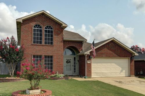 12372 Silver Mist Trl, Burleson, TX 76028-7556