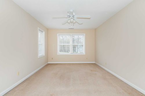 17 Windsor Ct, Poughkeepsie NY  12601-1116 exterior