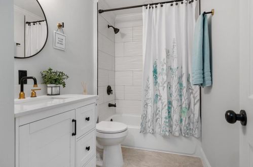 166 Pound Rd, Cumberland RI  02864-2706 exterior