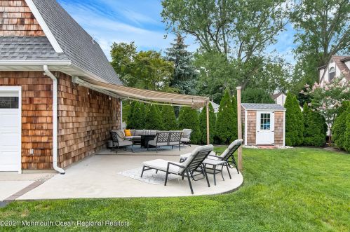 83 Lovett Ave, Little Silver NJ  07739-1420 exterior