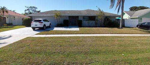 250 Ponce De Leon St, West Palm Beach, FL 33411-1106