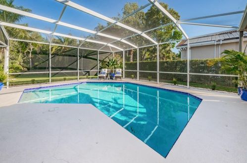 4811 Cross Pointe Dr, Oldsmar FL 34677-5202 exterior