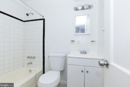 2316 Pitts Pl, Washington DC 20020-4923 exterior