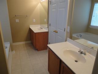 5 Seaward Ct, Greer SC  29650-5300 exterior