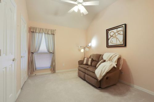 6001 Park Ln, Lewisville TX  75028-3775 exterior