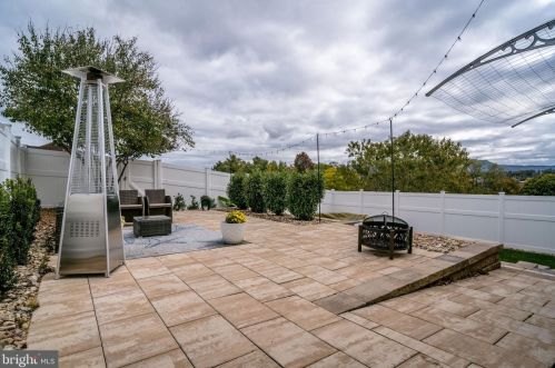 150 Windy Knoll Dr, Harrisonburg VA  22802-8886 exterior