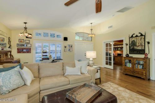 1870 Smoke Tree Rd, Gilbert, AZ 85296-2648