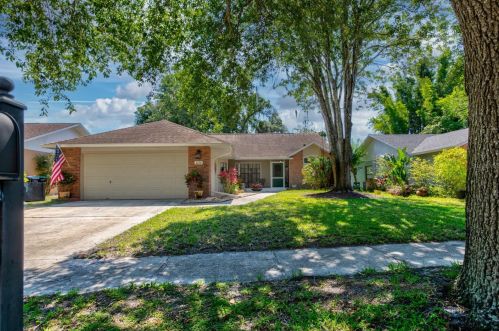10136 Cheshunt Dr, Orlando, FL 32817-3702