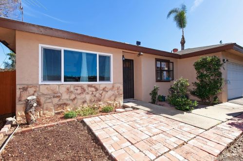 8884 Echo Dr, La Mesa, CA 91941-6704