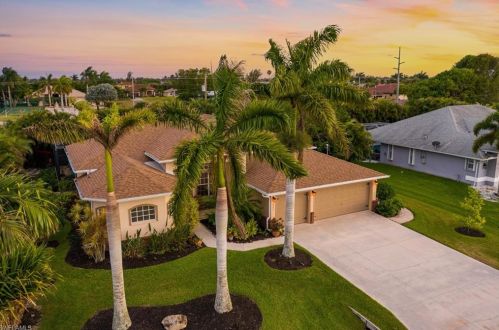 1902 47th Ter, Cape Coral, FL 33914-1741