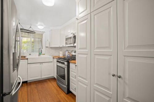 2752 Duhallow Way, South San Francisco CA  94080-3869 exterior