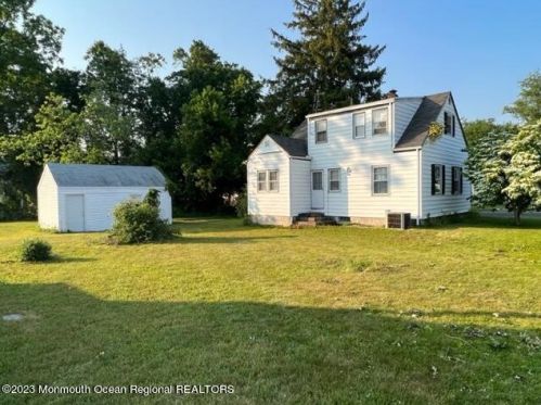 65 Cubberly Ave, Trenton, NJ 08690-2036