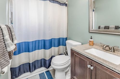 36 Wren Ct, Northport NY  11768-3344 exterior