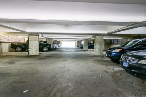 1492 North Ave, Bridgeport CT 06604-2663 exterior