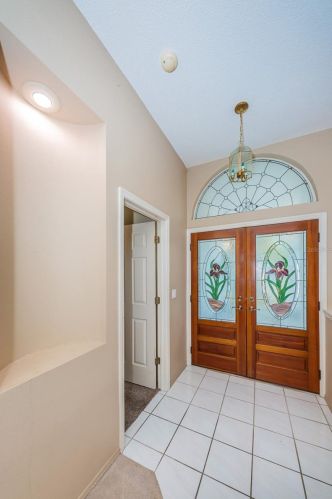 1113 Clippers Way, Tarpon Springs, FL 34689-1824