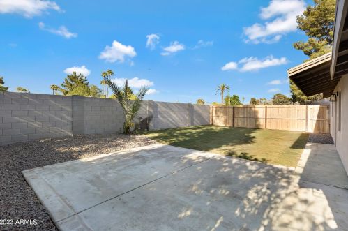 6844 8th Ave, Phoenix AZ  85013-1004 exterior