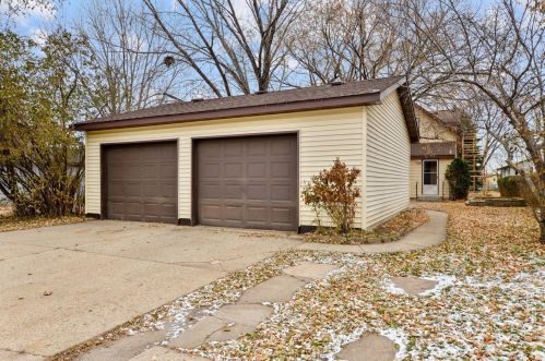 419 19 1/2 Ave, Saint Cloud, MN 56303-3823