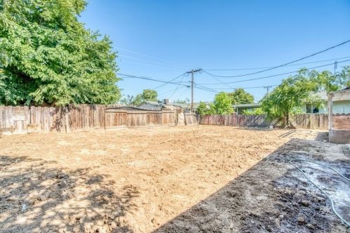 1825 Price Ave, Fresno CA  93702-4644 exterior