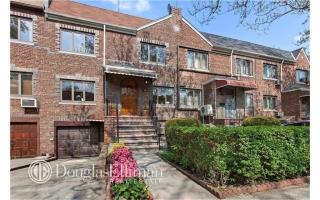 15 Micieli Pl, Brooklyn, NY 11218-2107
