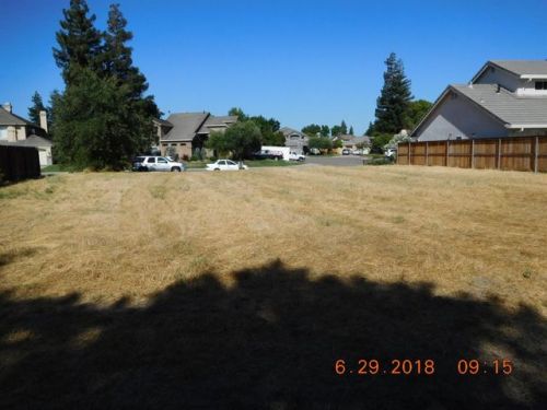 410 Laurelwood Ln, Ripon, CA 95366-2930