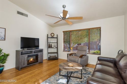 2447 Palo Dulce Dr, Tucson AZ  85745-1081 exterior