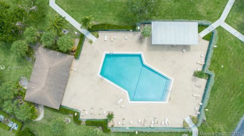 550 138th Ave, Hollywood FL 33027-1534 exterior