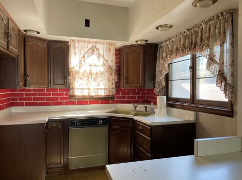 321 Ormond Ave, Hermitage PA  16146-3321 exterior