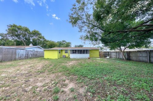 4624 Belfast Dr, New Port Richey, FL 34652-4954