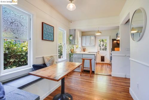 5912 Fremont St, Oakland CA 94608-2217 exterior