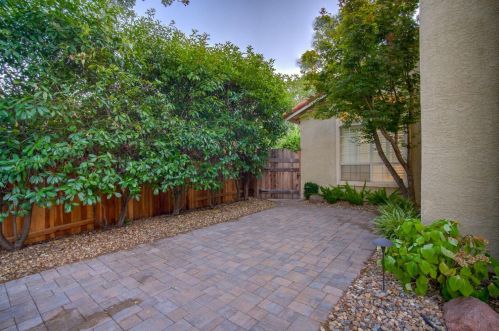 111 Burrill Dr, Folsom CA  95630-2270 exterior