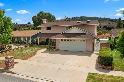5615 Ruthwood Dr, Calabasas, CA 91302-1053