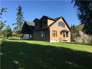 176 Shady Ln, Kelso, WA 98626-8931