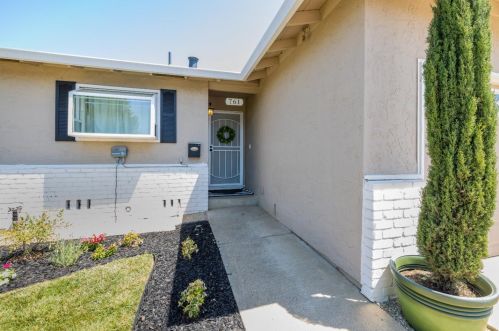 761 La Alondra Way, Gilroy, CA 95020-4104