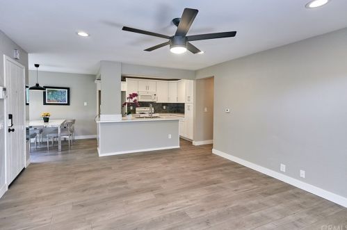 20527 Vermont Ave, Torrance CA  90502-1588 exterior