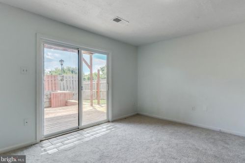 14 Mallard Ct, Charles Town WV  25414-5803 exterior