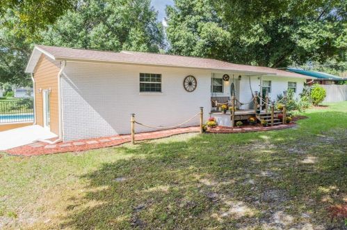 8904 Clayton Ln, Lakeland, FL 33809-1504