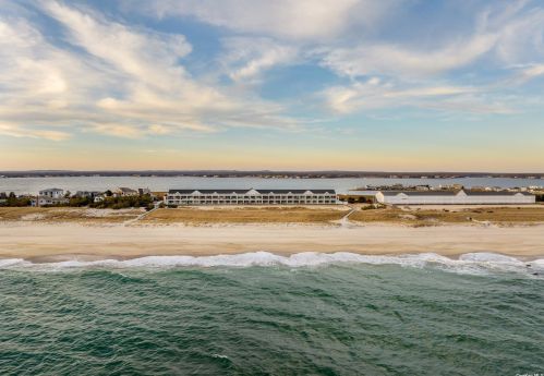 473 Dune Rd, West Hampton Beach NY  11978-2929 exterior