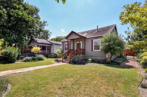 2758 12th St, Dallas, TX 75211-2705