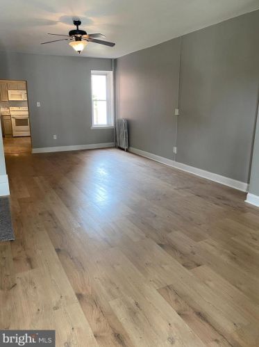 527 Buttonwood St, Norristown, PA 19401-4204