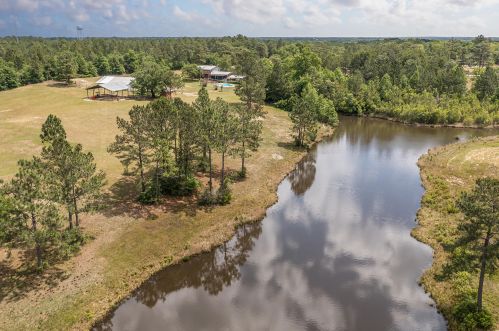 412 Millard Gainey Rd, Defuniak Springs FL  32435-4485 exterior