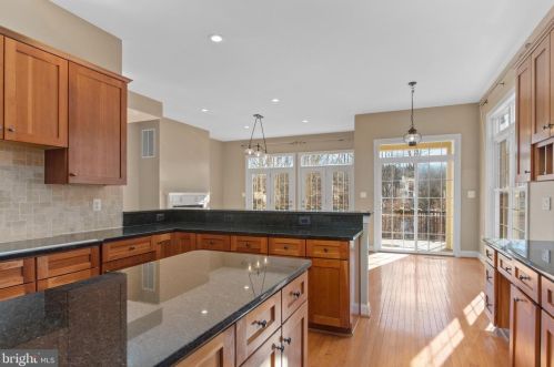 22476 Dinah Pl, Leesburg VA 20175-4808 exterior