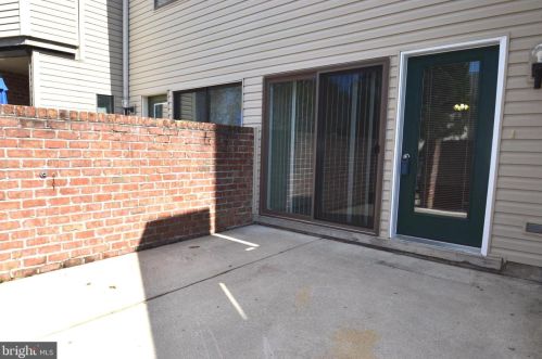 905 Cherrington Dr, Harrisburg PA  17110-9493 exterior