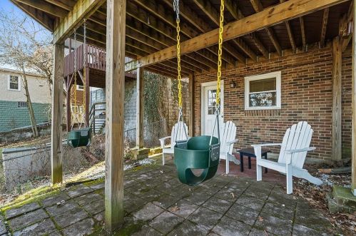 262 Magnolia Pl, Pittsburgh PA 15228-1323 exterior