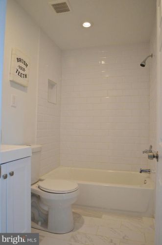 2620 Amber St, Philadelphia PA  19125-1404 exterior