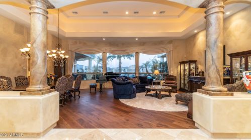 15645 7 St, Phoenix AZ 85014-4142 exterior