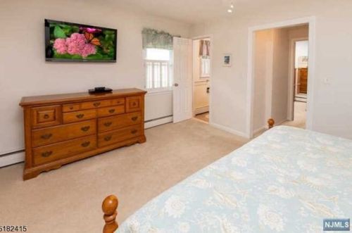 30 Ridge Rd, West Milford Lakes NJ  07480-2908 exterior