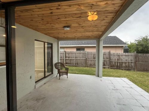 621 Moss Park Ct, Kissimmee FL 34743-6134 exterior