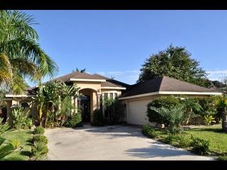 909 Red River St, Mission TX  78572-8360 exterior