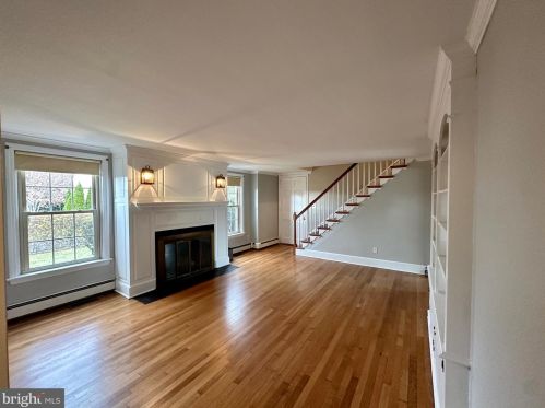 201 Sharpless Dr, Wilmington DE  19803-2507 exterior